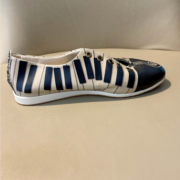 GOBY Piano Ballerinas Shoes. Size EU 38/US 7.5. - Picture 9 of 15